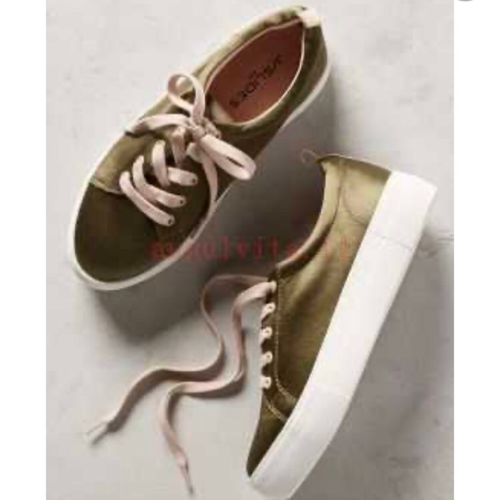 JSlides sneakers